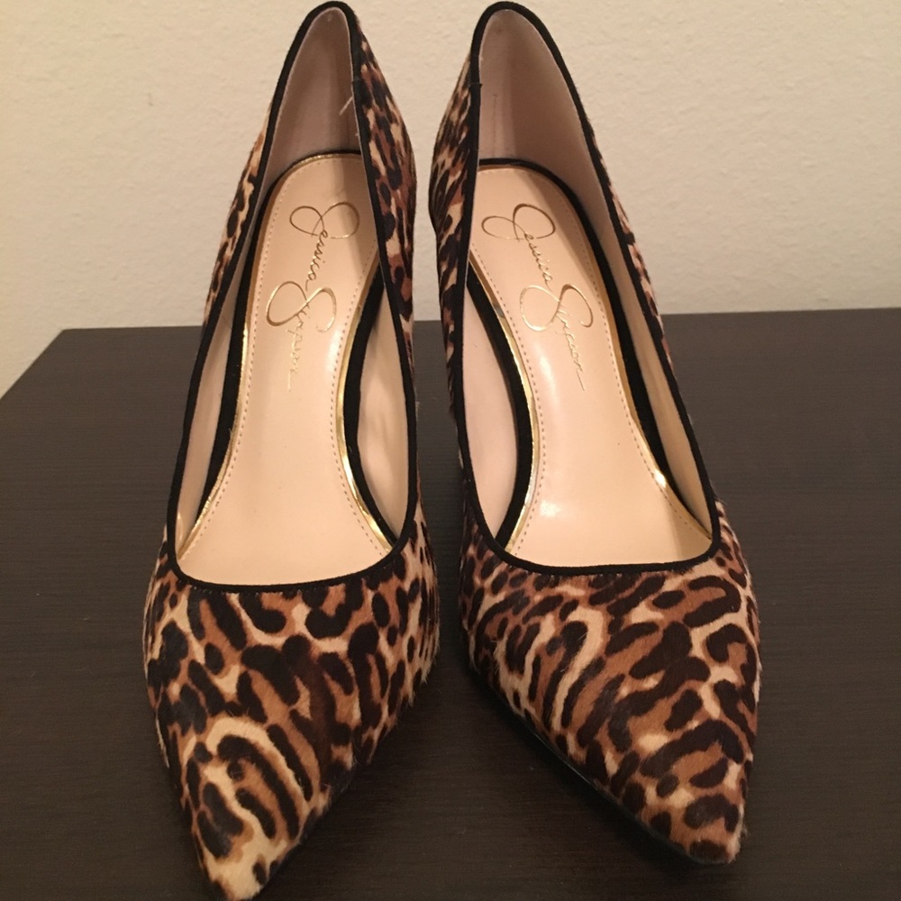 NEW Jessica Simpson leopard pump